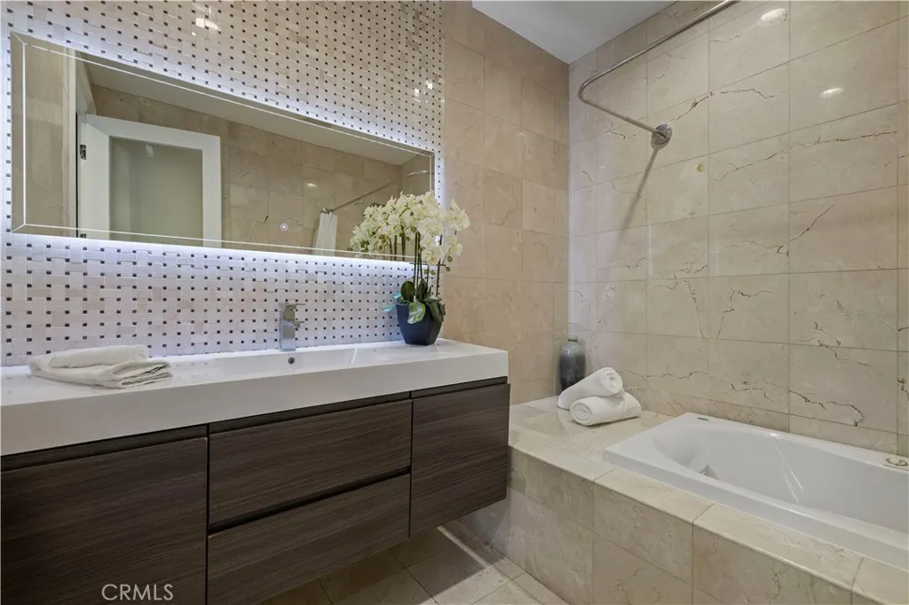 2625 Hargrave, Los Angeles, California 90068 home-pic-29